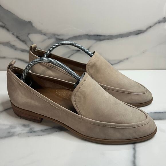 Susina Women's Beige Suede Neutral Classic Workwear Almond Toe Loafers Sz 8 - Picture 1 of 7